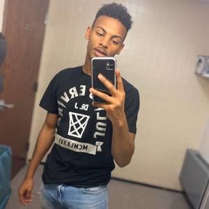 Meet your Posher, Gregory